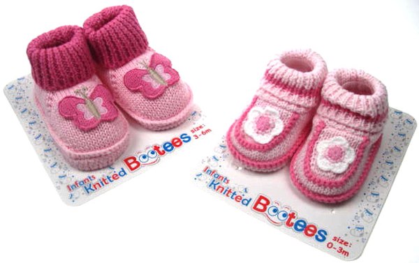 Soft Touch  5023797 401381 STCRS07 Knitted bootie (0-6 months)